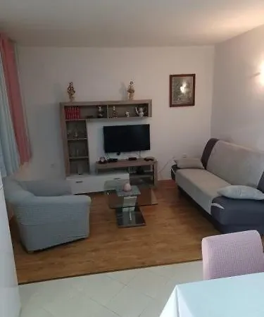 With Parking Space - 25951 Appartamento *